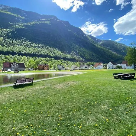 Tveitopark No 2 * 尤坎